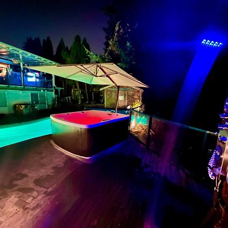 Resort Style Home Living With Private Pool And Hottub เดลต้า ภายนอก รูปภาพ