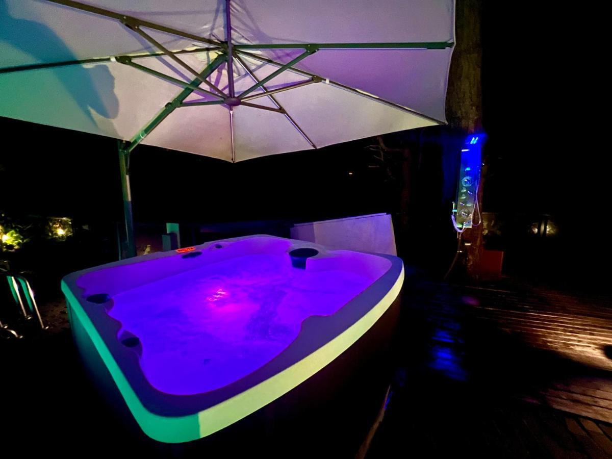 Resort Style Home Living With Private Pool And Hottub เดลต้า ภายนอก รูปภาพ